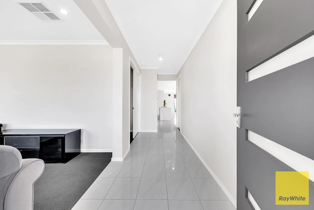 17 Berner Avenue, Tarneit, Vic 3029, thumbnail 3 of 4