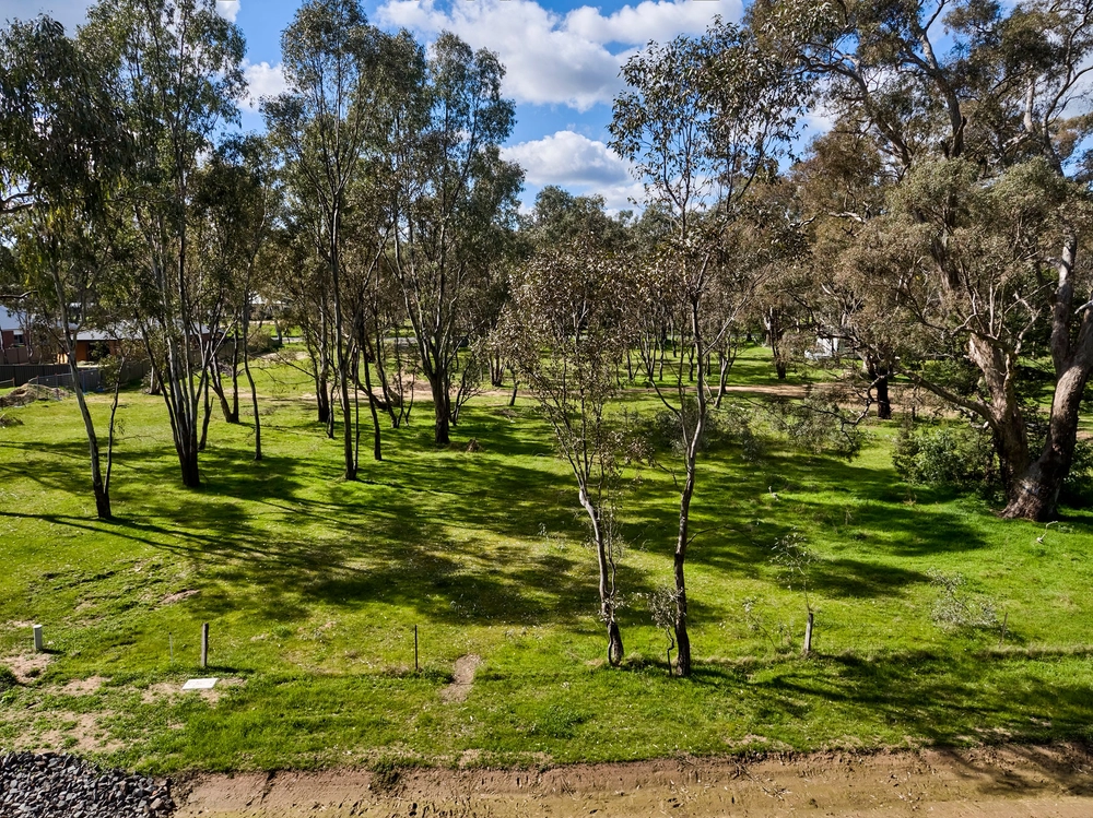83 Bennett Street, Heathcote, Vic 3523, thumbnail 2 of 4