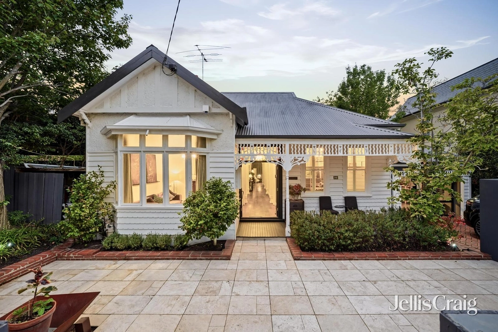 2 Alexandra Avenue, Canterbury, Vic 3126, thumbnail 4 of 4