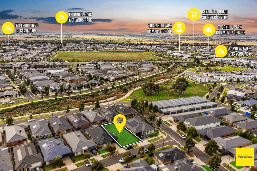 4 Aponte Avenue, Thornhill Park, Vic 3335, thumbnail 3 of 4