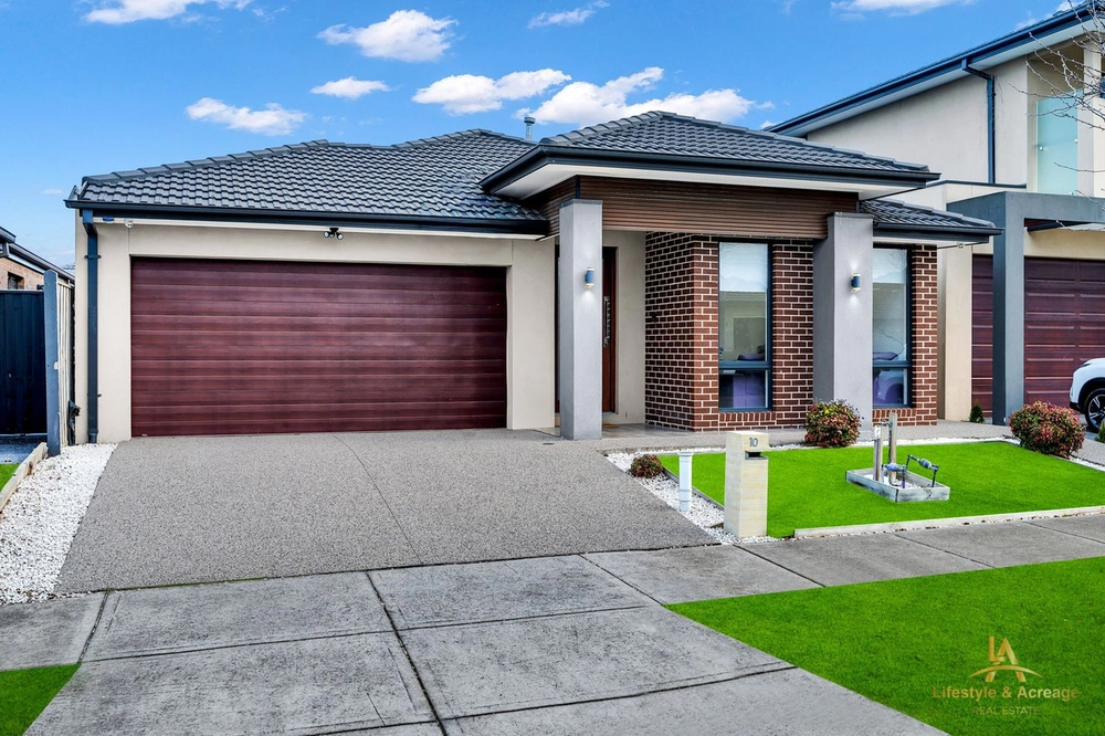 10 Pitfield Avenue, Cranbourne East, Vic 3977, thumbnail 3 of 4