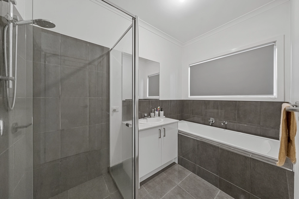 61 Abbeygate Drive, Werribee, Vic 3030, thumbnail 4 of 4