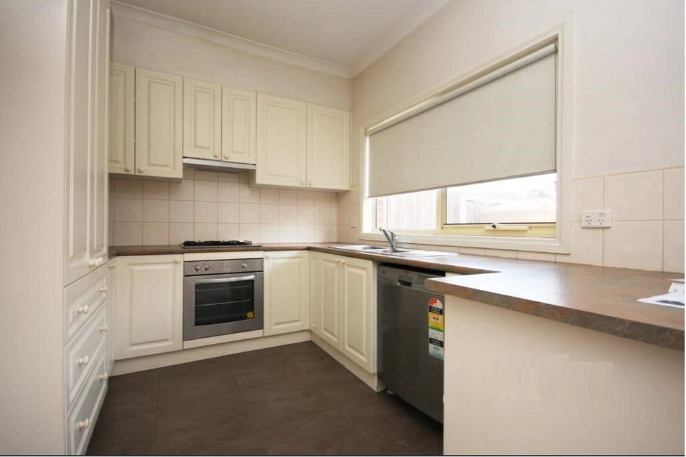 1/1372 Dandenong Road, Hughesdale, Vic 3166, thumbnail 3 of 4