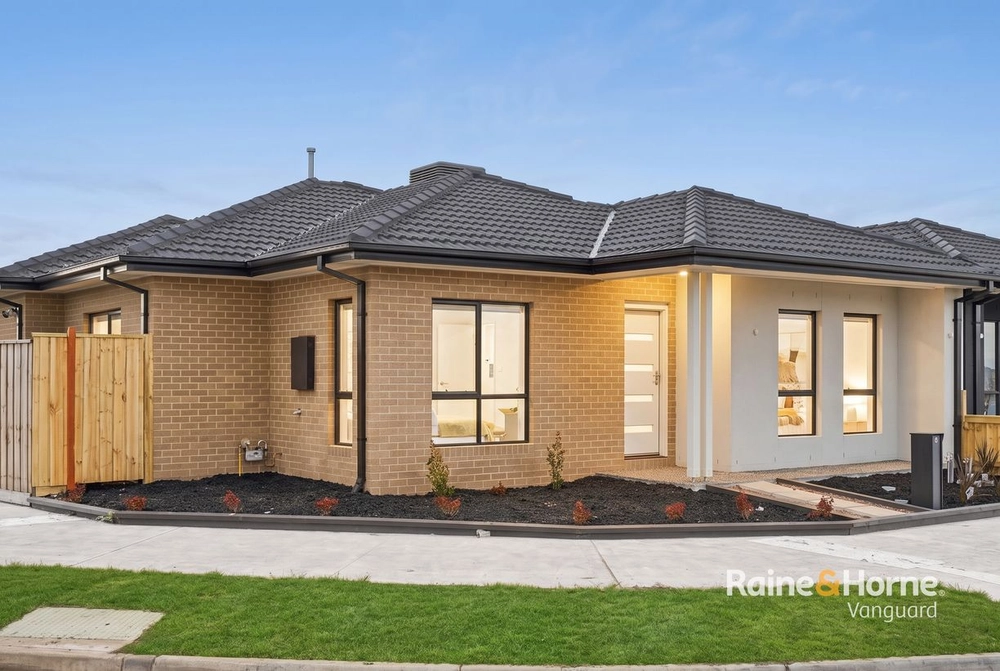 10 Keppels Road, Donnybrook, Vic 3064, thumbnail 3 of 4