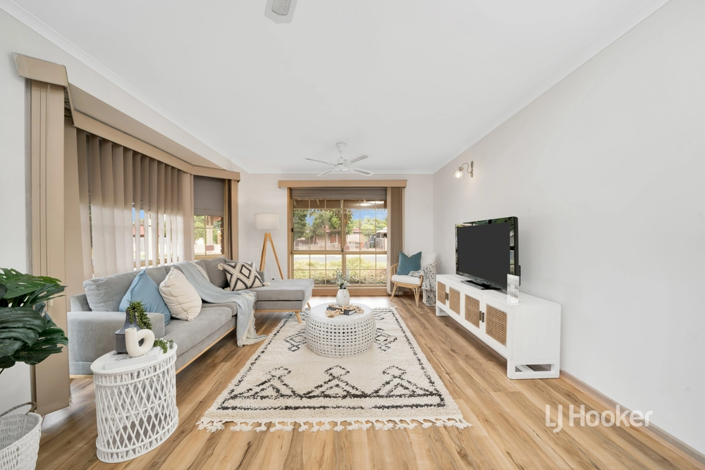 15 Cassowary Avenue, Werribee, Vic 3030, thumbnail 2 of 4