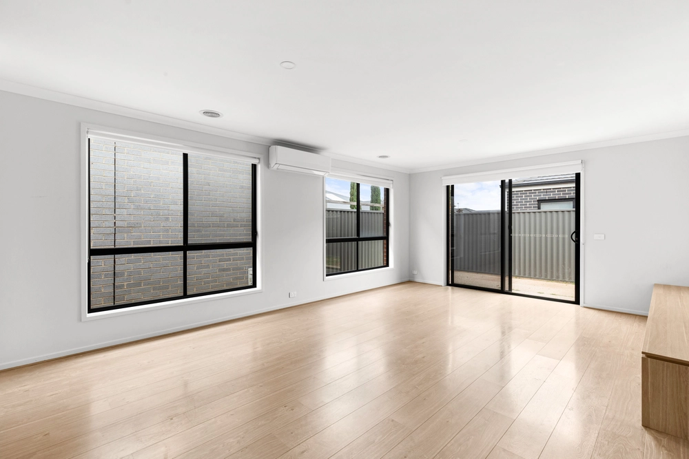 20 Bankston Road, Werribee, Vic 3030, thumbnail 2 of 4