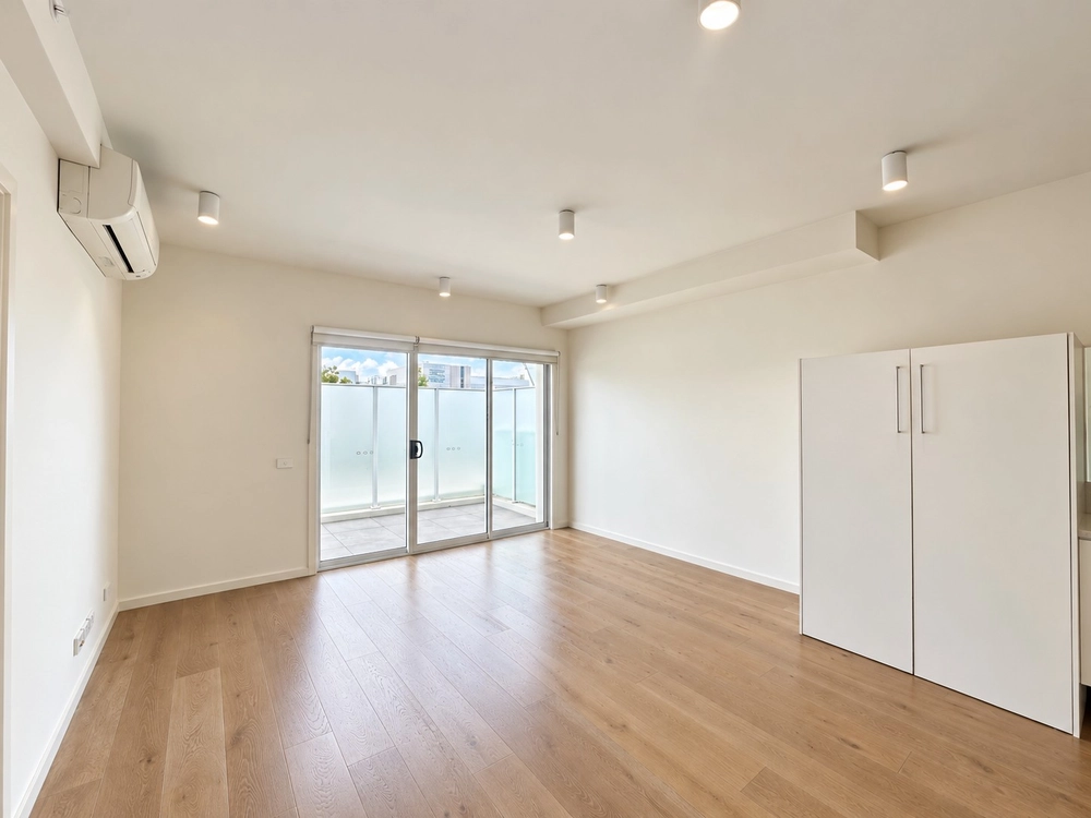 202 2-8 Murray Street, Clayton, Vic 3168, thumbnail 2 of 4