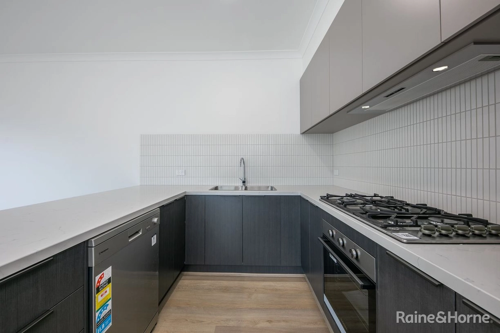 3/40 Mitchells Lane, Sunbury, Vic 3429, thumbnail 3 of 4