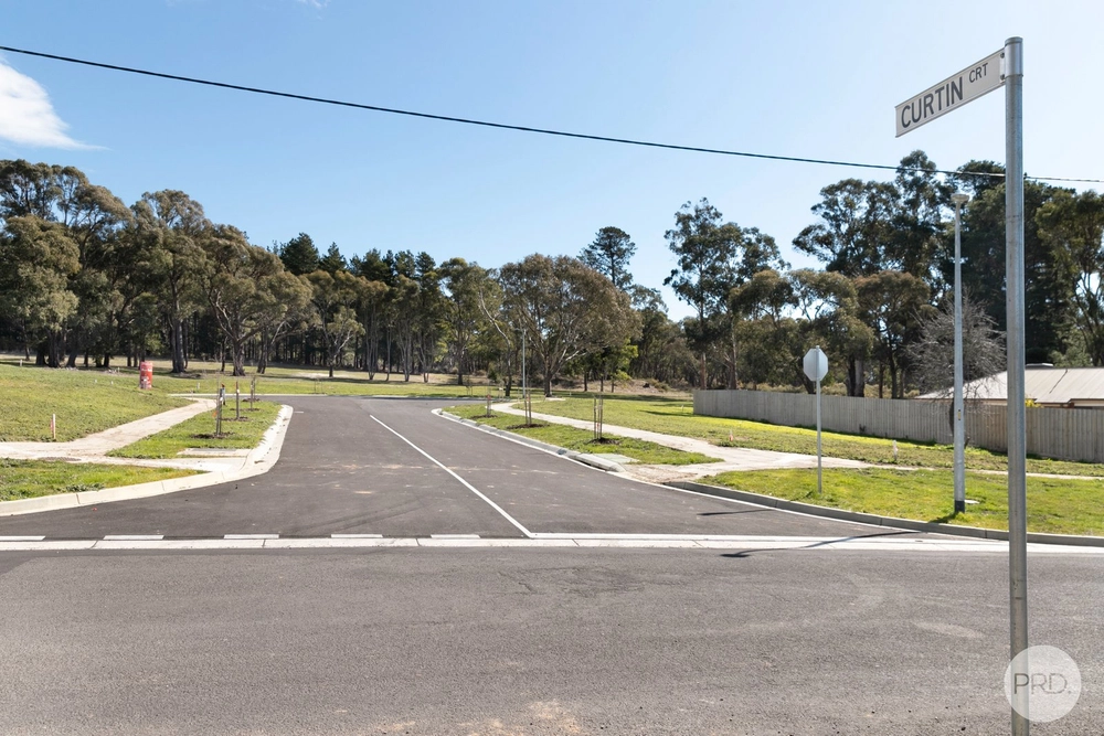 2 Curtin Court, Creswick, Vic 3363, thumbnail 3 of 4