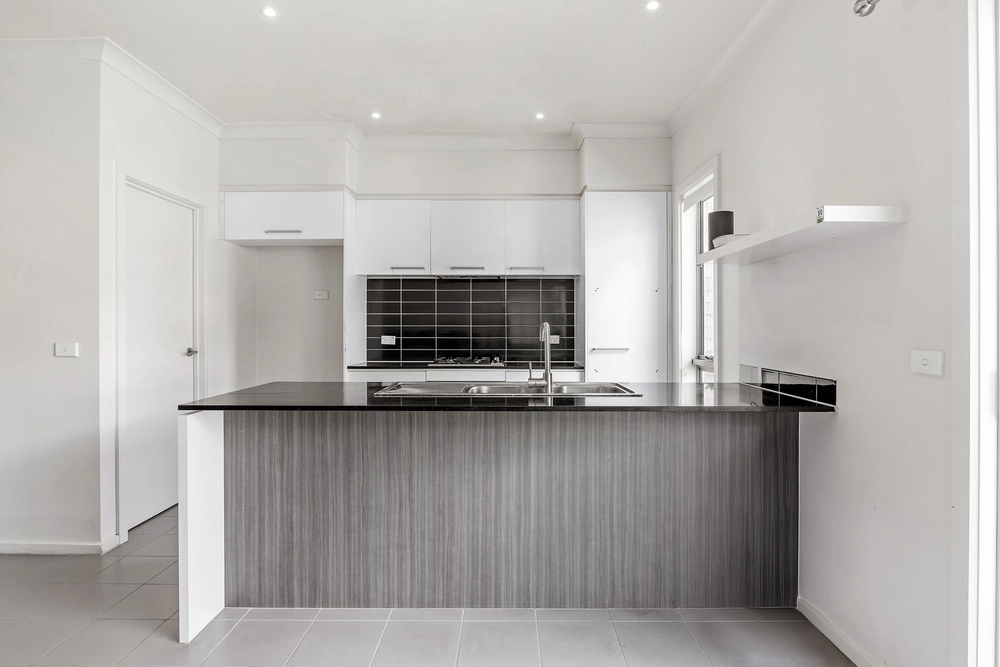 4 Amphion Street, Epping, Vic 3076, thumbnail 2 of 4
