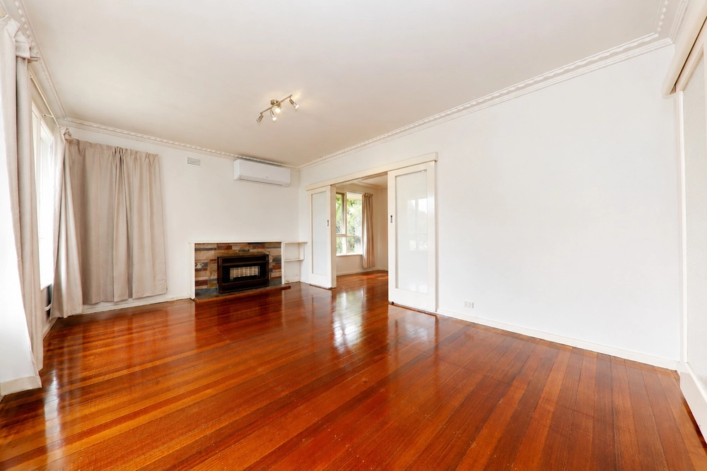 16 Gillies Street, Mitcham, Vic 3132, thumbnail 2 of 4