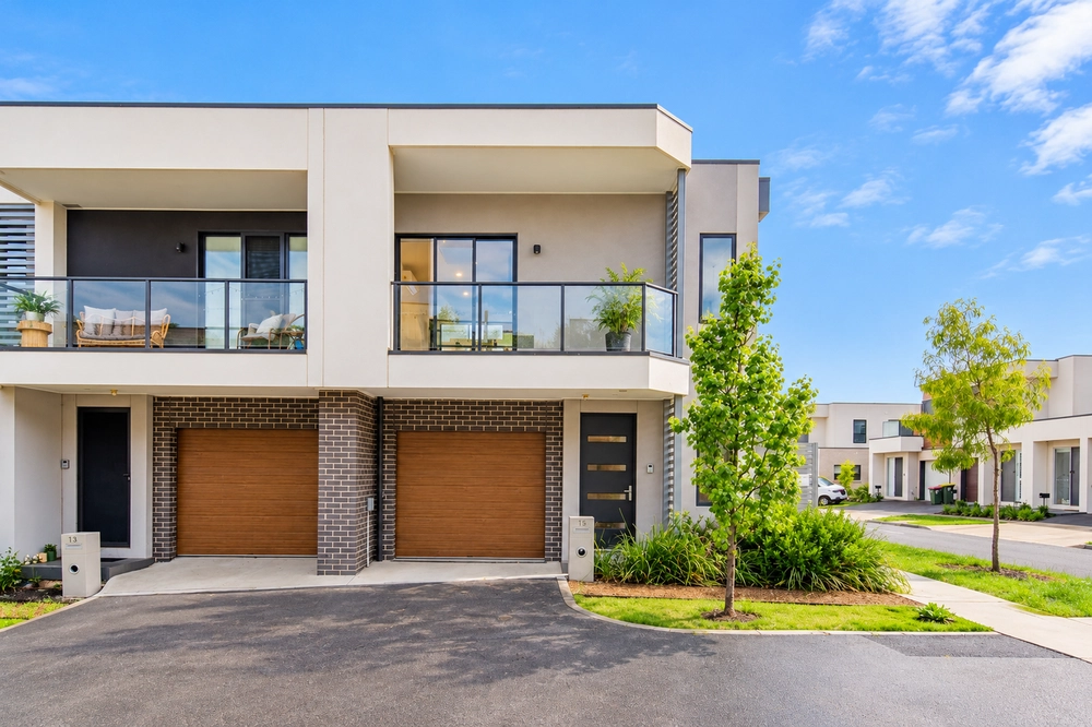 15 Banksia Way, South Morang, Vic 3752, main thumbnail