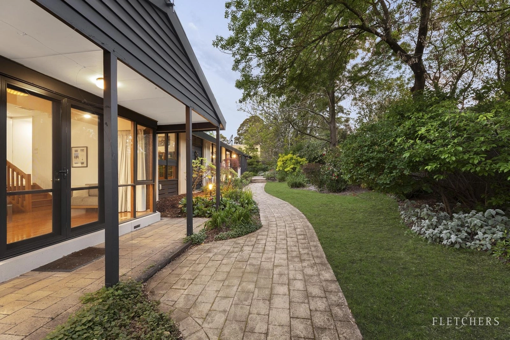 14 Halley Street, Blackburn, Vic 3130, thumbnail 3 of 4