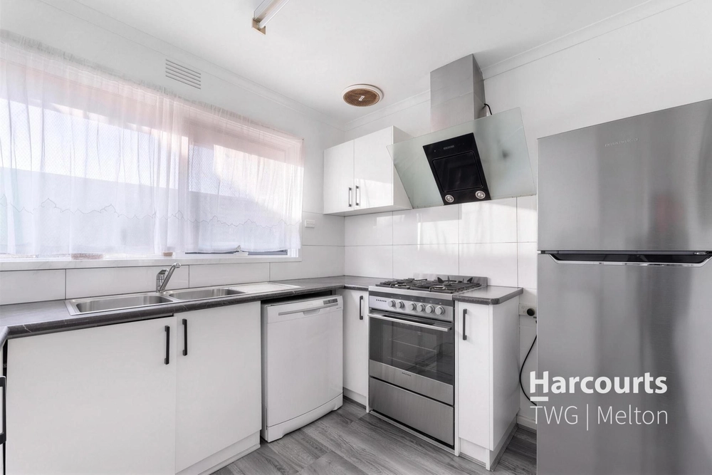 26 Westmelton Drive, Melton West, Vic 3337, thumbnail 4 of 4