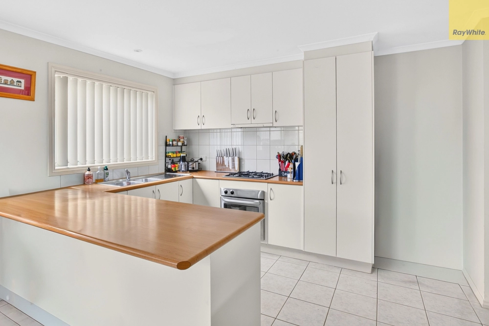 2/5 Russell Street, Darley, Vic 3340, thumbnail 3 of 4