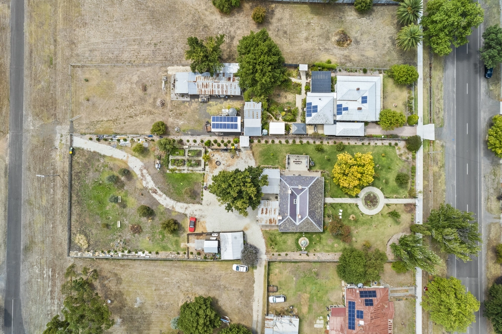 42 Service Street, Clunes, Vic 3370, thumbnail 3 of 4