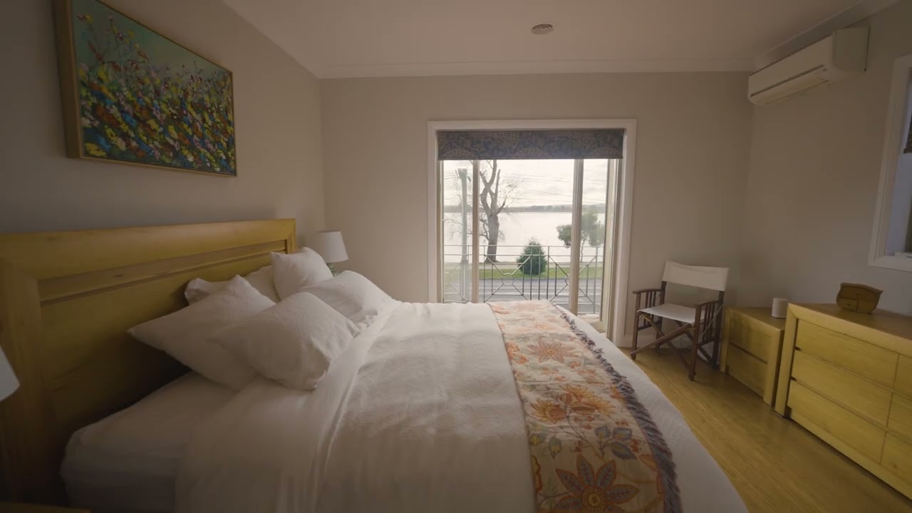 133 Wendouree Parade, Lake Wendouree, Vic 3350, thumbnail 3 of 4