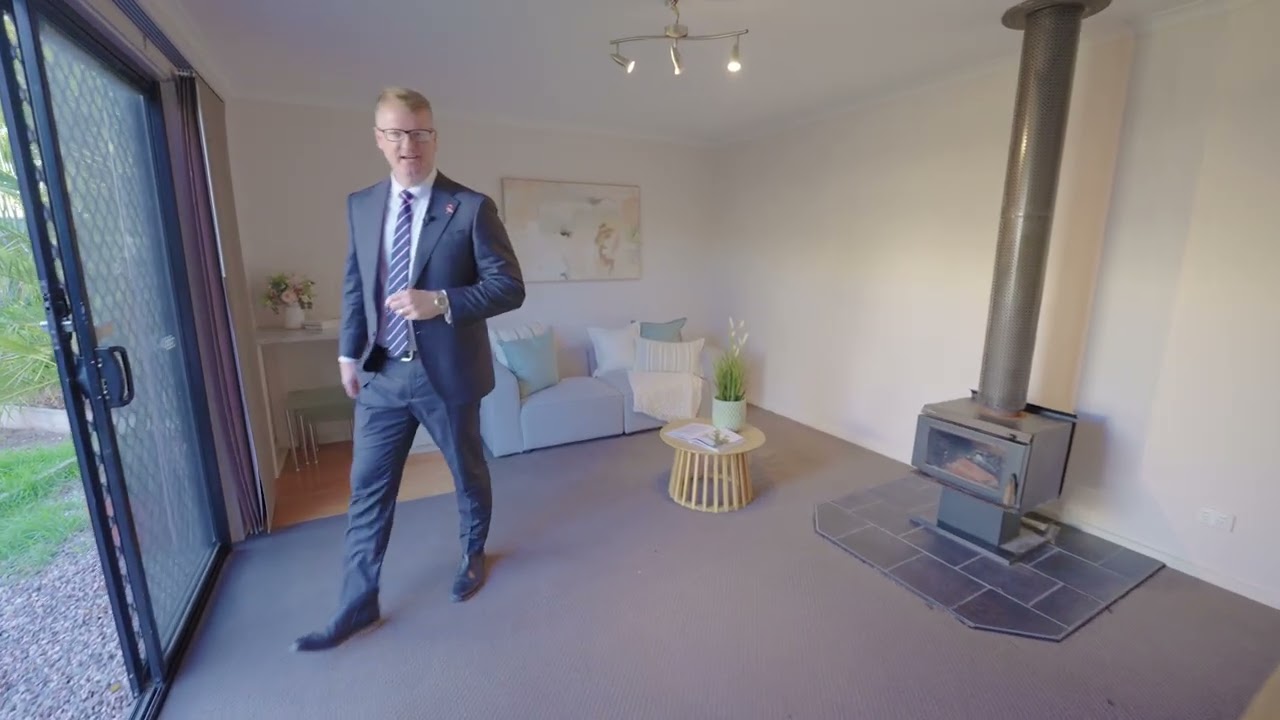 35 White Avenue, Wendouree, Vic 3355, thumbnail 3 of 4