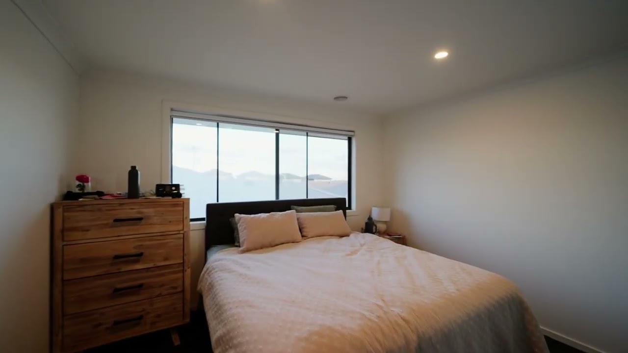 77 Pienza road, Fraser Rise, Vic 3336, thumbnail 3 of 4