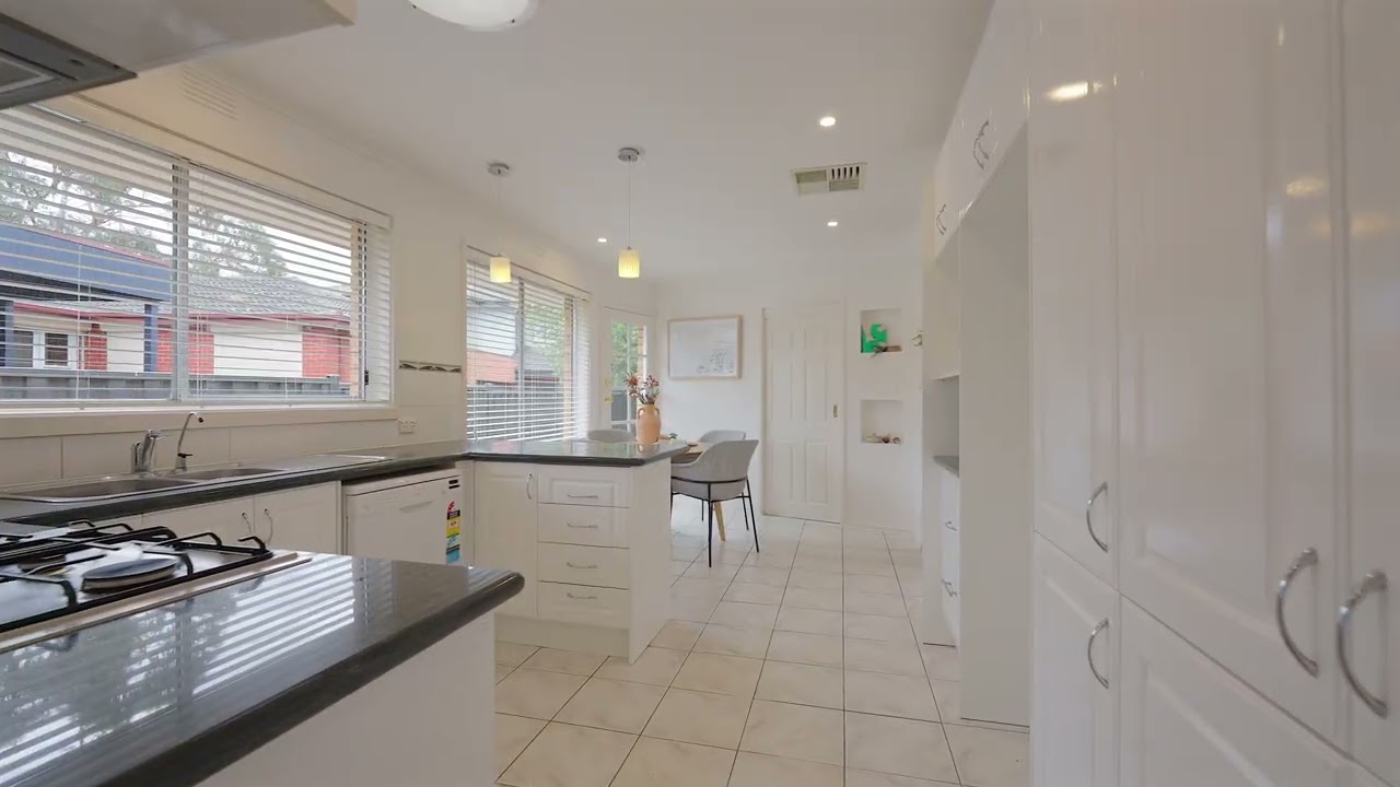 21 Lotus Crescent, Mulgrave, Vic 3170, thumbnail 3 of 4