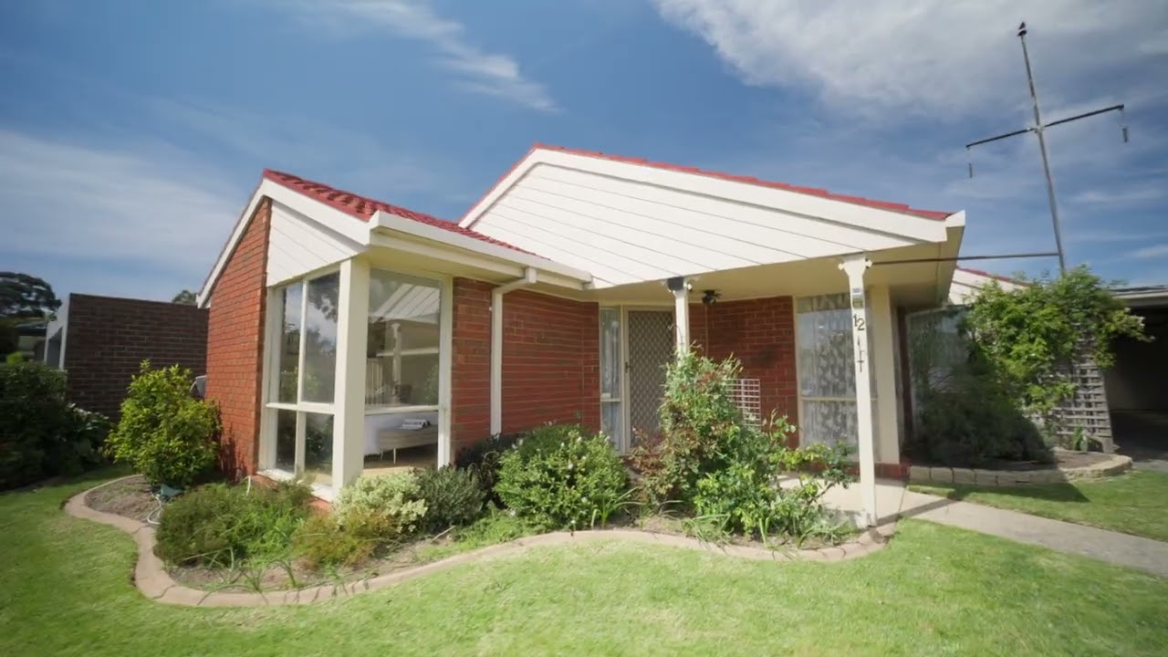 12 Rebecca Court, Cranbourne North, Vic 3977, thumbnail 3 of 4