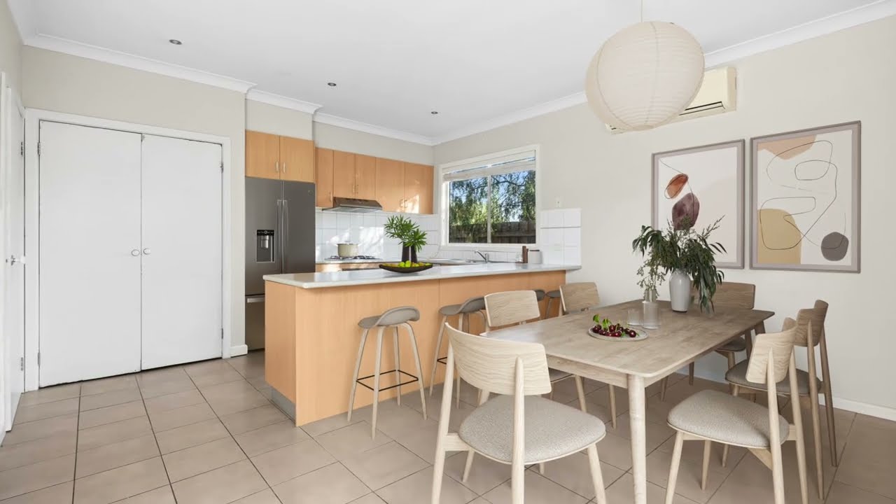 1/17 Pine Avenue, North Shore, Vic 3214, thumbnail 3 of 4
