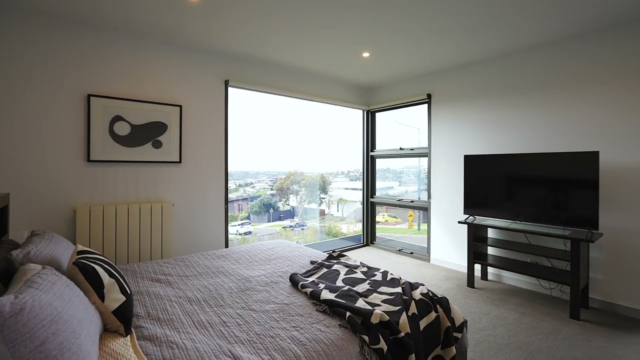 9 Karrakatta Grove, Highton, Vic 3216, thumbnail 3 of 4