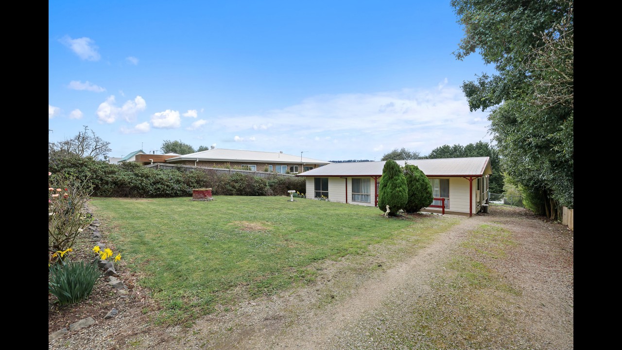 39 Couper Street, Mirboo North, Vic 3871, thumbnail 3 of 4