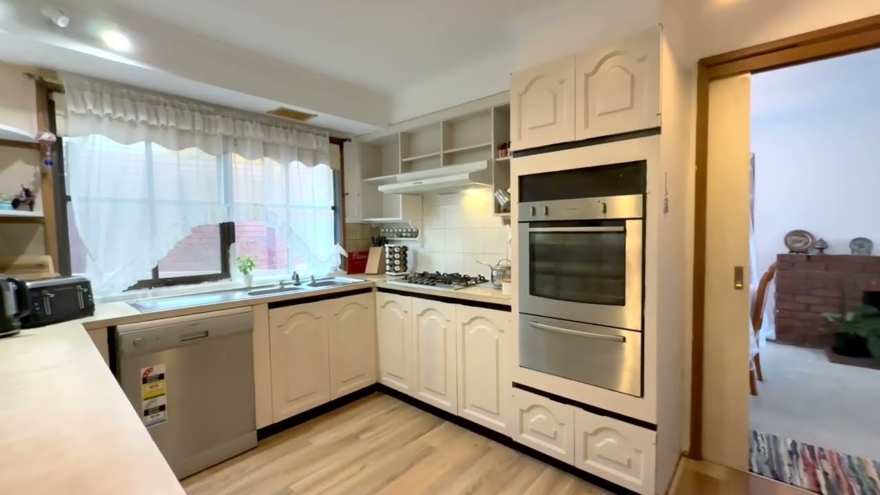 287 Betula Avenue, Mill Park, Vic 3082, thumbnail 3 of 4