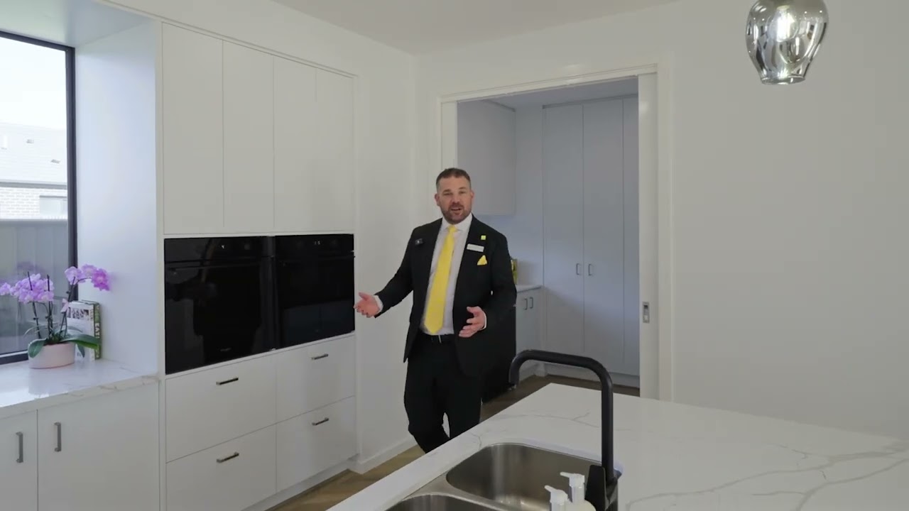 54 Wattlebird Drive, Lara, Vic 3212, thumbnail 3 of 4