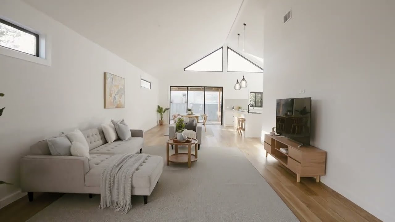 18 College Street, Wendouree, Vic 3355, thumbnail 3 of 4