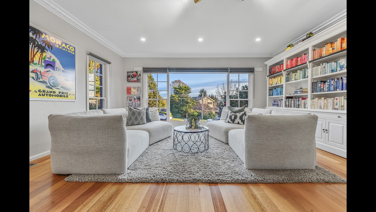 3 Randall Court, Mount Waverley, Vic 3149, thumbnail 3 of 4