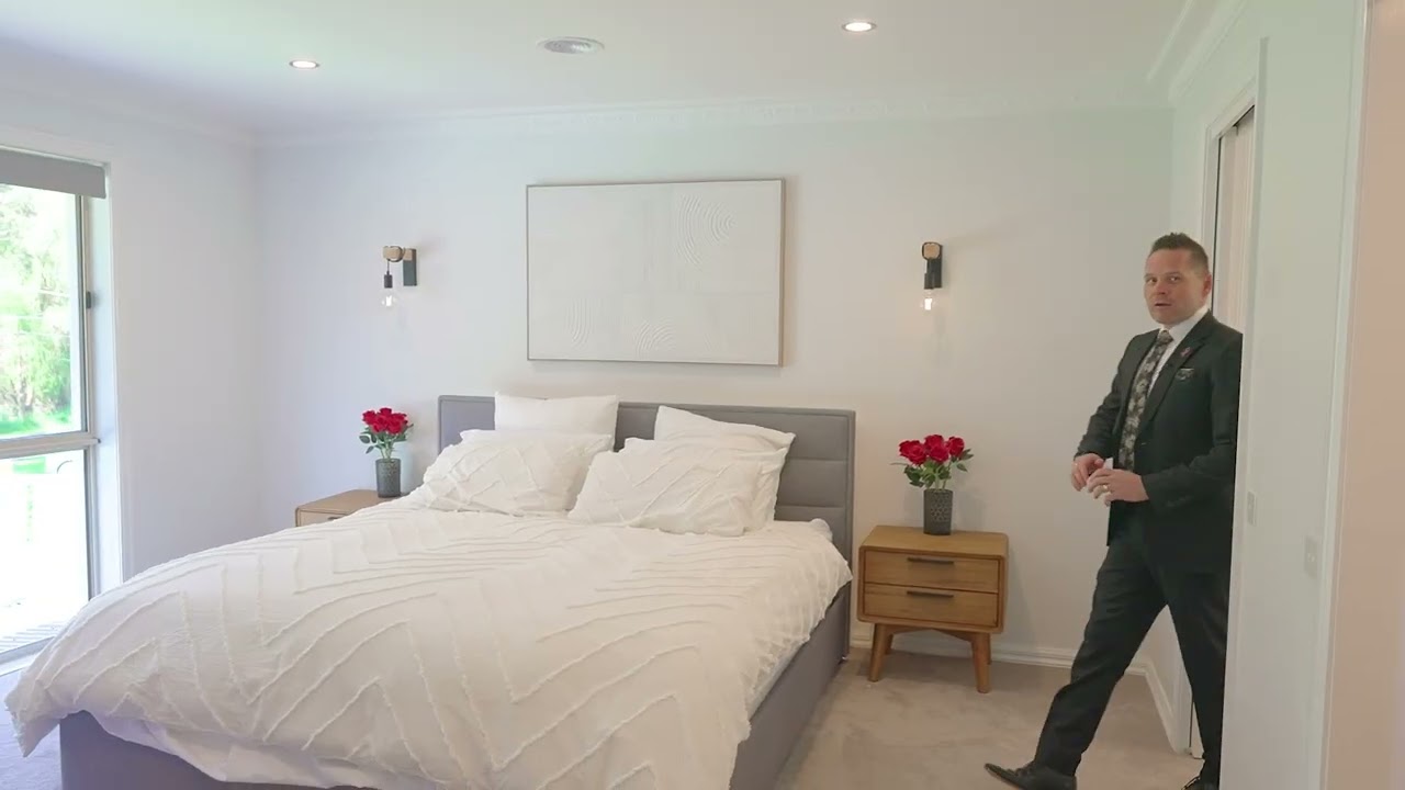 11 Esmond Street, Black Hill, Vic 3350, thumbnail 3 of 4