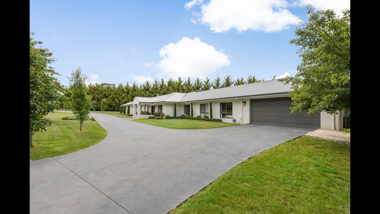 18 Tattersall Drive, Kyneton, Vic 3444, thumbnail 3 of 4