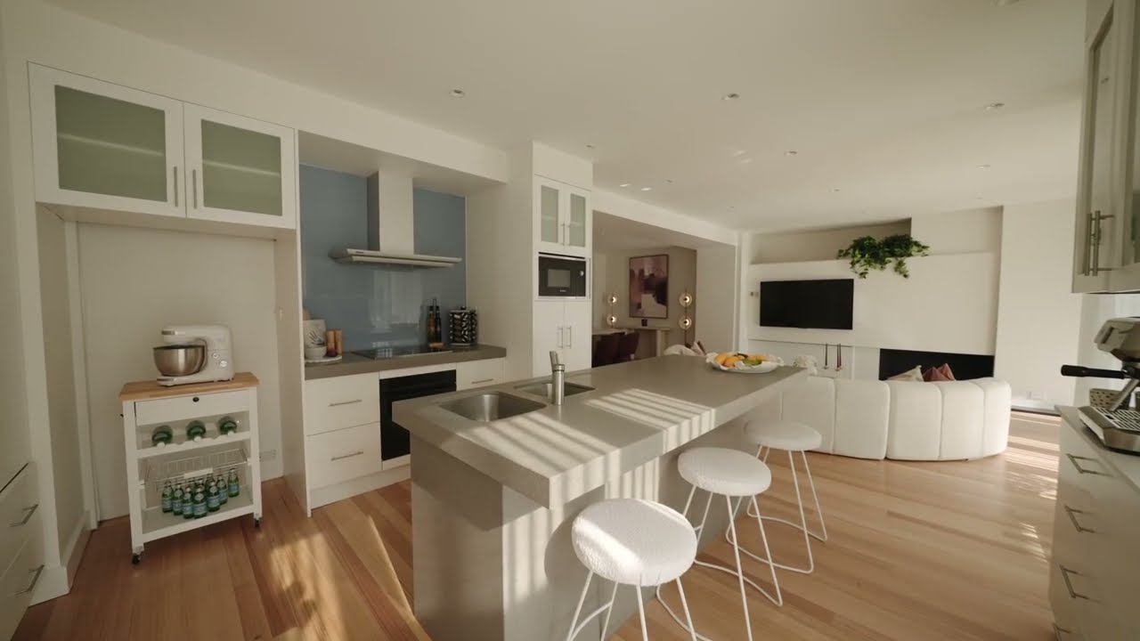 17 Hanby Street, Brighton, Vic 3186, thumbnail 3 of 4