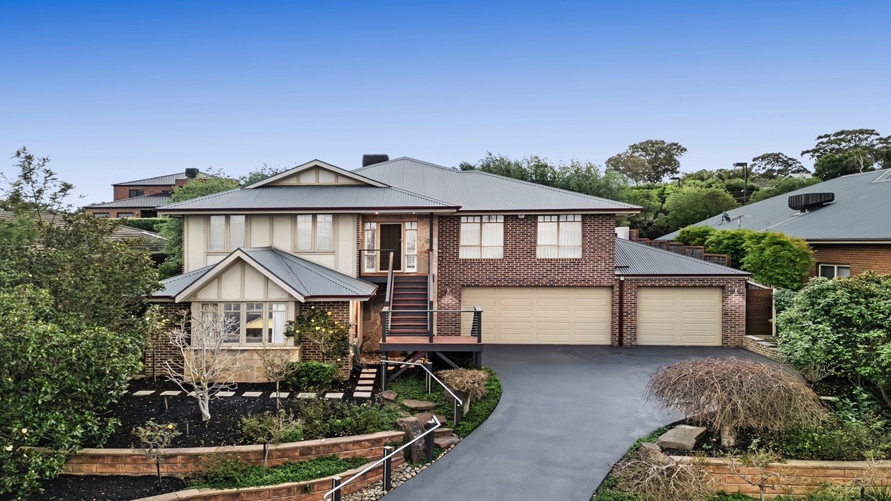 16 Currawong Court, Diamond Creek, Vic 3089, thumbnail 3 of 4