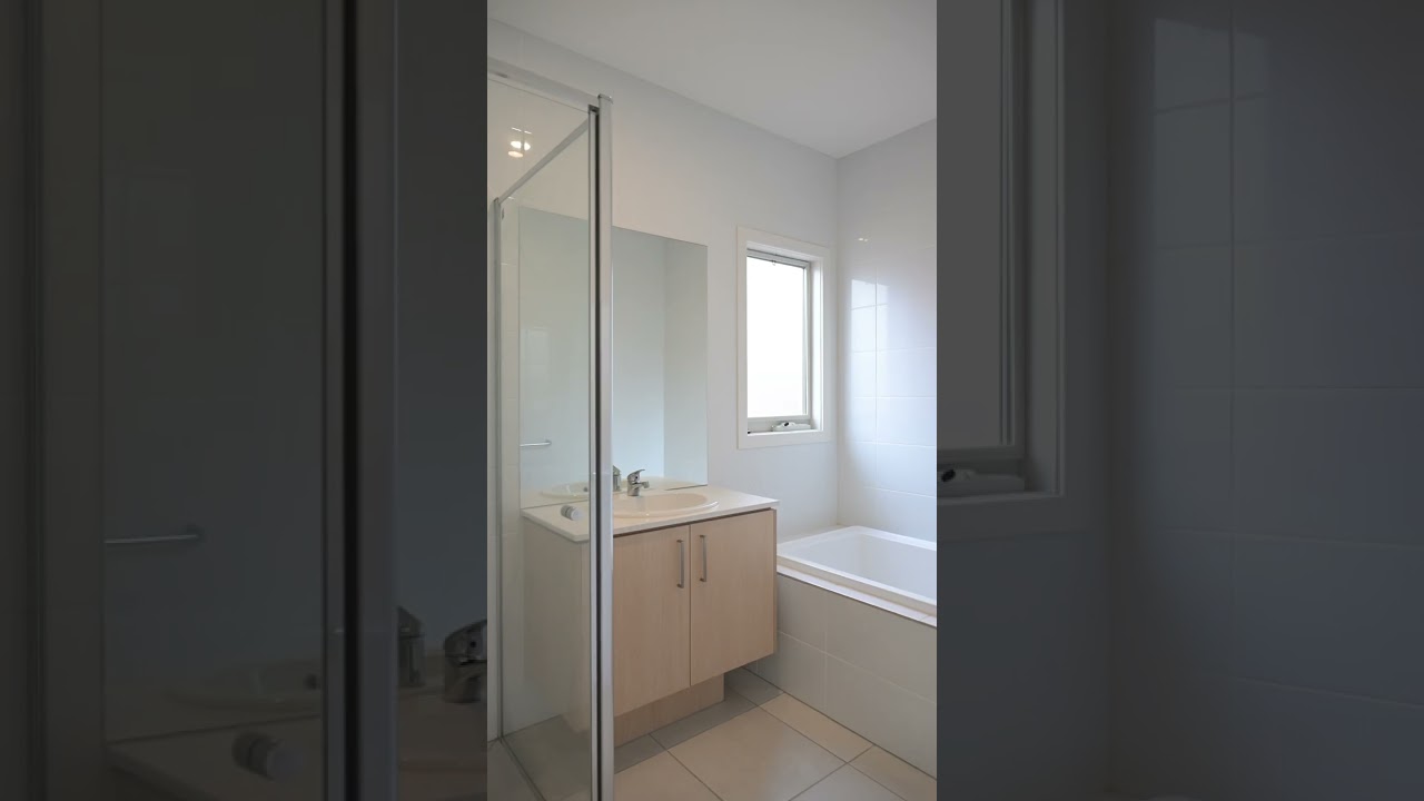 14 GLENORCHY STREET, Eynesbury, Vic 3338, thumbnail 3 of 4