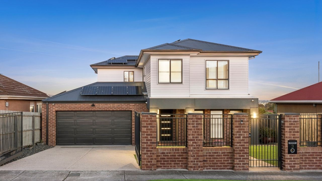 3 Acacia Street, Hamlyn Heights, Vic 3215, thumbnail 3 of 4